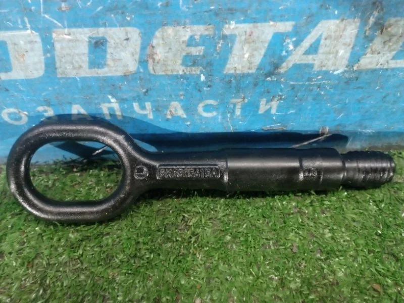 Крюк буксировочный Volkswagen Tiguan 2016&gt;