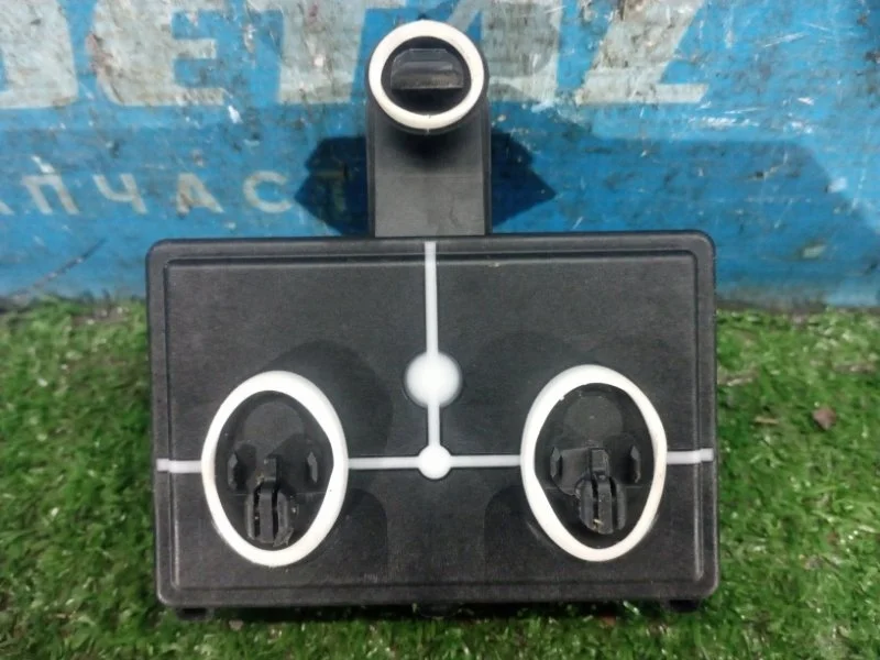 Блок управления дверьми передний левый Volkswagen