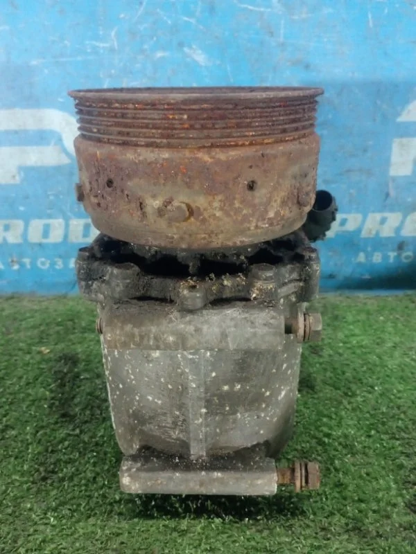 Компрессор кондиционера Mitsubishi Carisma DA 4G