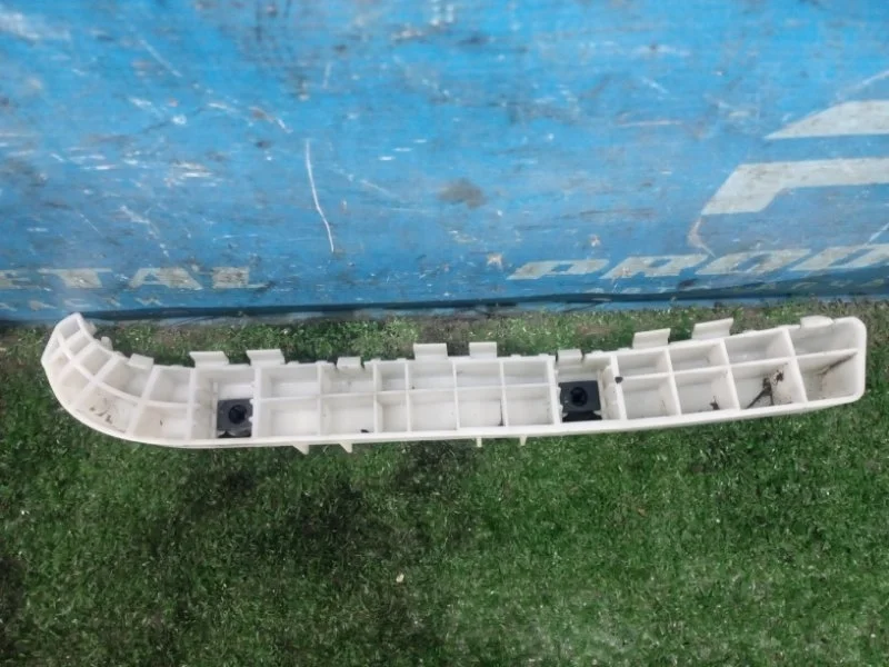 Кронштейн бампера задний правый Kia Cerato