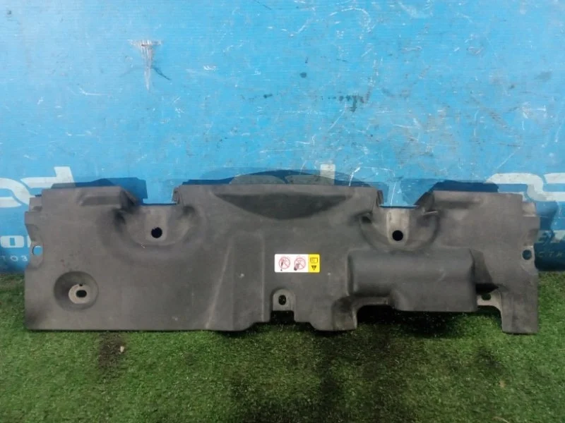 Накладка замка капота Toyota RAV4 КРОССОВЕР 2018>