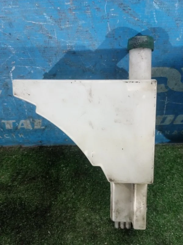 Бачок расширительный Nissan Tiida C11 HR16DE