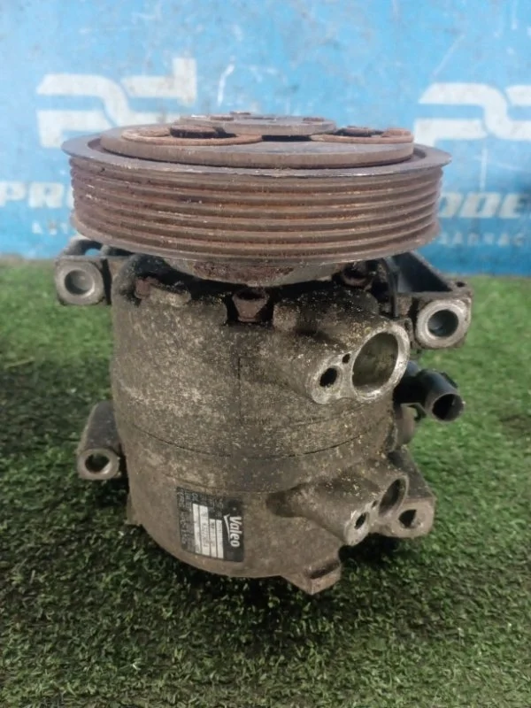 Компрессор кондиционера Nissan Almera Classic B10