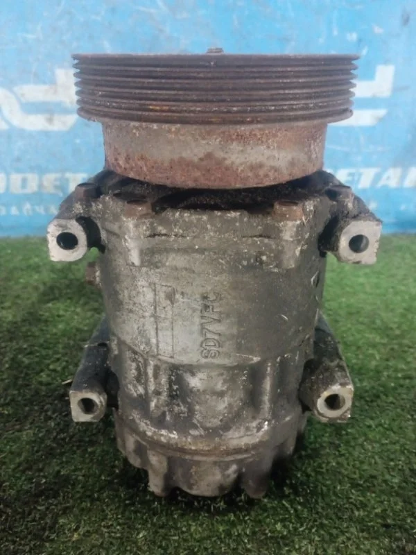 Компрессор кондиционера Renault Sandero 2009-2014