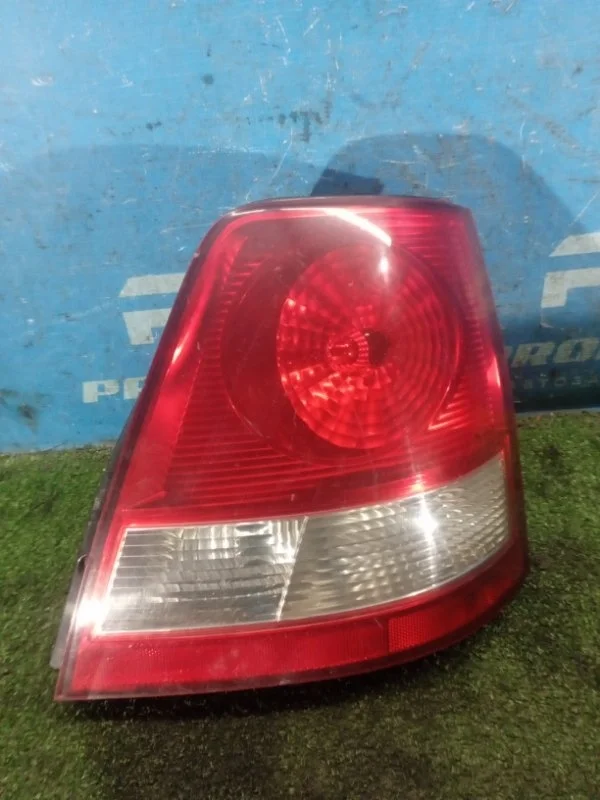 Фонарь наружный задний правый Kia Sorento