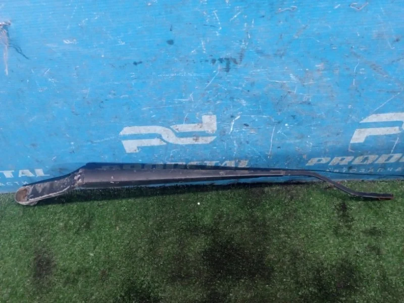 Поводок стеклоочистителя передний правый Kia