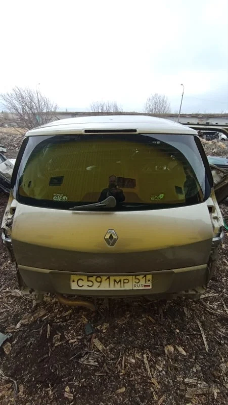 Дверь багажника со стеклом Renault Scenic 2
