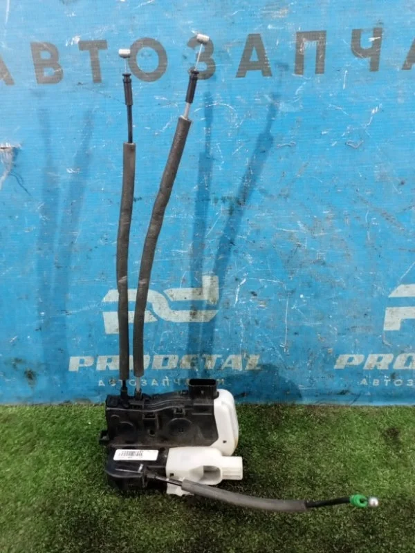 Замок двери передний левый Hyundai ix35 G4FD