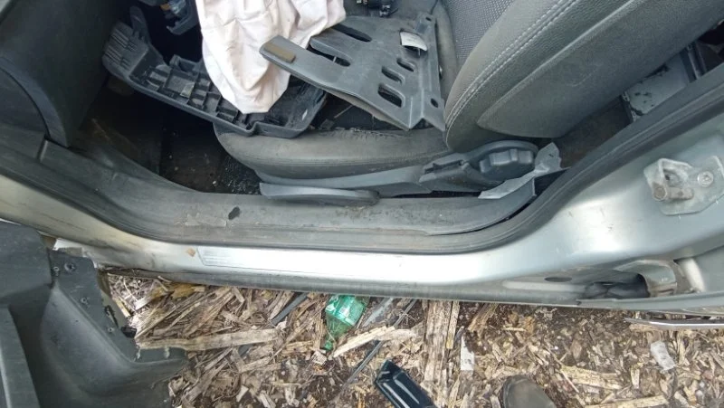 Порог со стойкой левый Opel Astra H 2004-2015