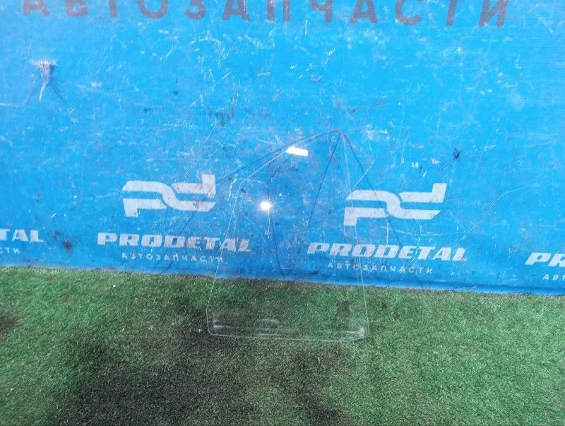 Форточка двери задняя правая Hyundai Creta