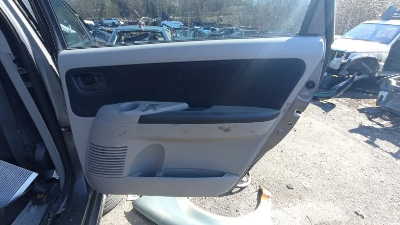 Моторчик стеклоподъемника задний правый Mitsubishi