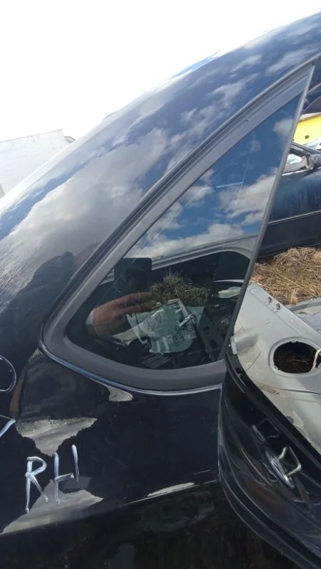 Стекло кузовное глухое заднее правое Volkswagen