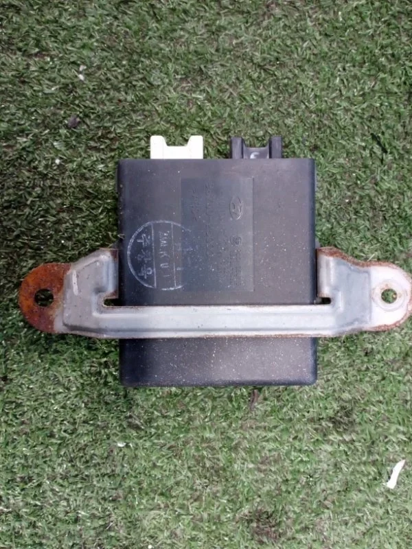 Блок управления стеклоочистителем задний Hyundai