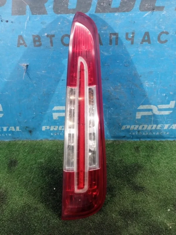 Фонарь наружный задний правый Ford C-MAX 2003-2010