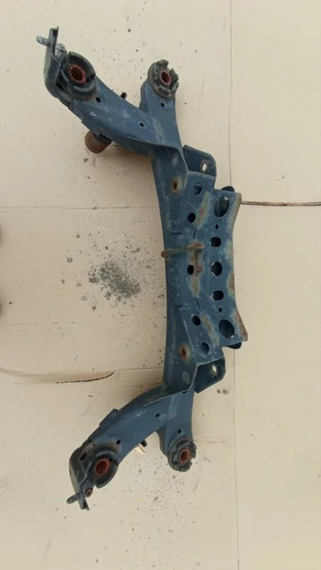 Балка подмоторная задняя Toyota Avensis 2 1ZZFE