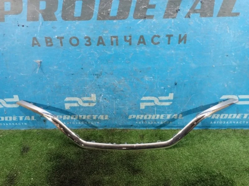 Молдинг решетки радиатора Renault Kaptur 2016>