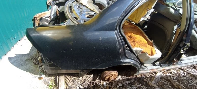 Крыло заднее правое Nissan Almera Classic B10