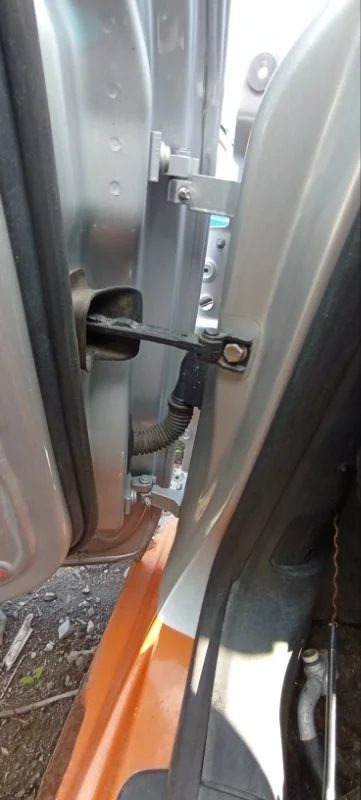 Петля двери передняя левая Audi A5 8T 2007-2016