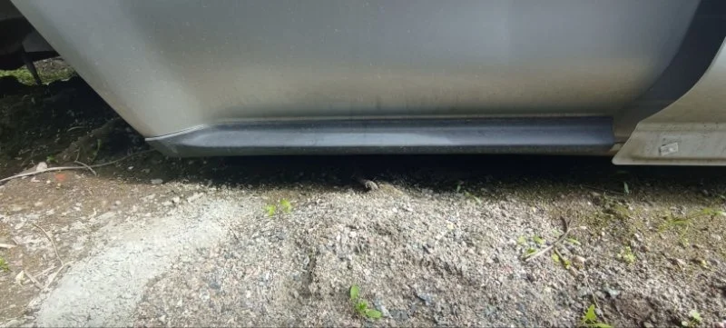 Молдинг двери задний правый Nissan Murano Z50