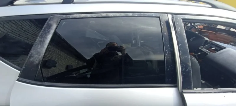 Стекло двери заднее правое Nissan Murano Z50