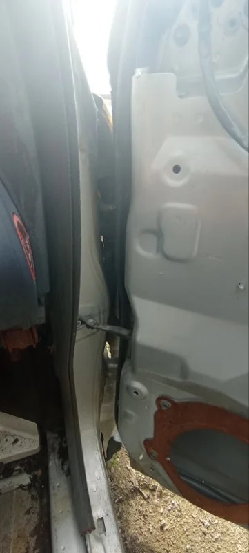 Петля двери передняя правая Nissan Murano Z50