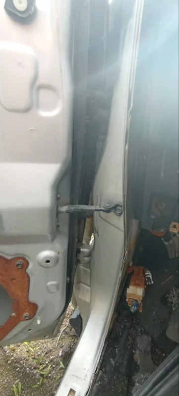 Петля двери передняя левая Nissan Murano Z50