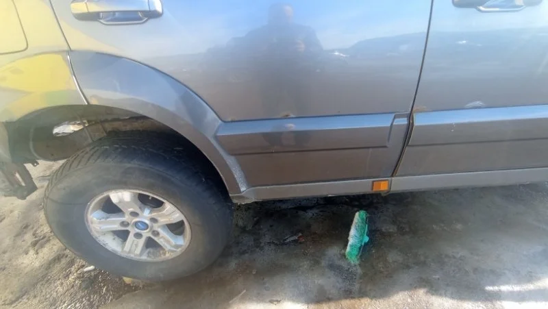 Молдинг двери задний правый Kia Sorento 2002-2009