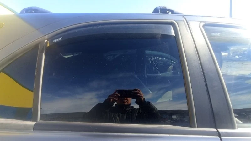 Стекло двери заднее правое Kia Sorento 2002-2009