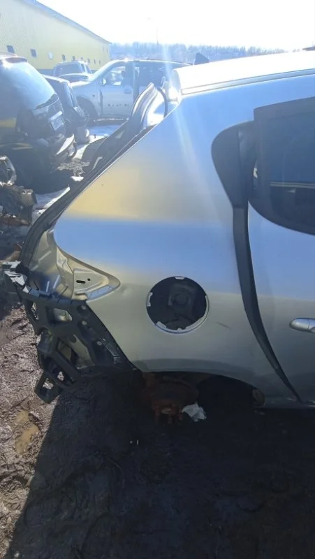Крыло заднее правое Renault Megane 3 2009-2016