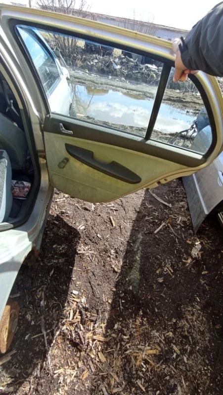 Стеклоподъемник мех. задний правый Skoda Fabia