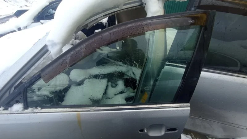Стекло двери переднее левое Toyota Camry V30 1AZFE