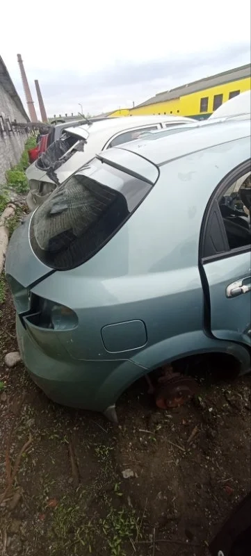 Крыло заднее правое Chevrolet Lacetti F16D3