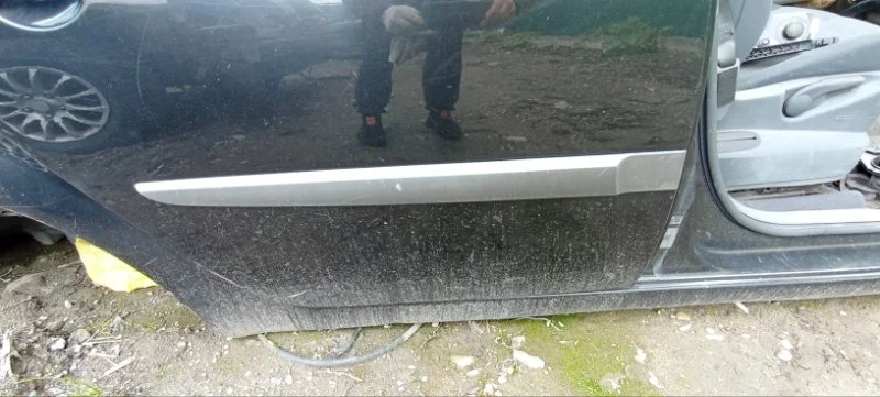 Молдинг двери задний правый Renault Scenic 2