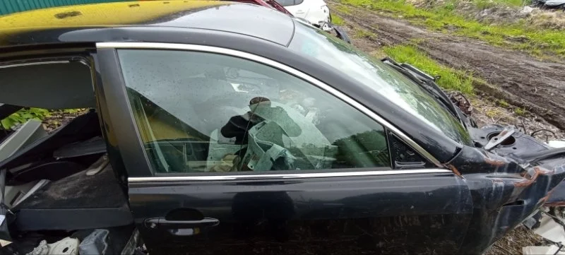 Стекло двери переднее правое Toyota Camry V40