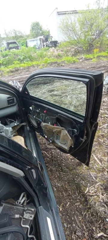 Моторчик стеклоподъемника передний правый Toyota