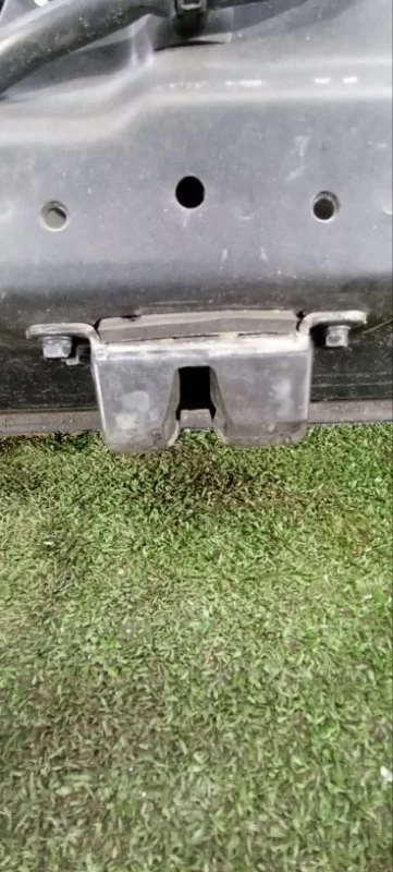 Замок двери багажника Kia Sportage 2004-2010