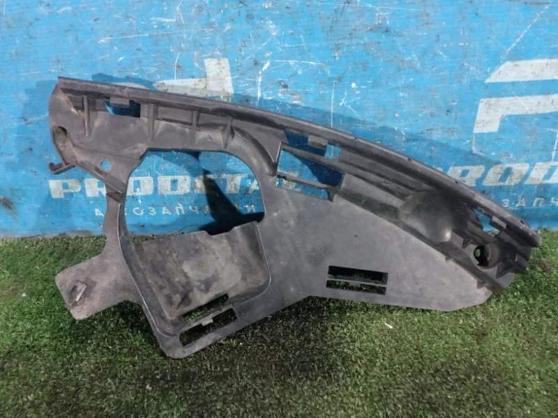 Крепление бампера переднее правое Volvo XC60