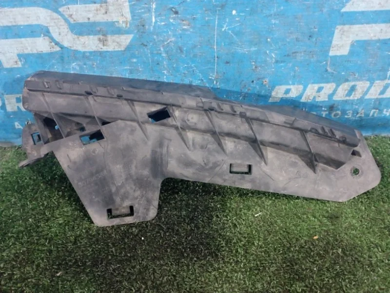 Кронштейн бампера передний правый Volvo XC70