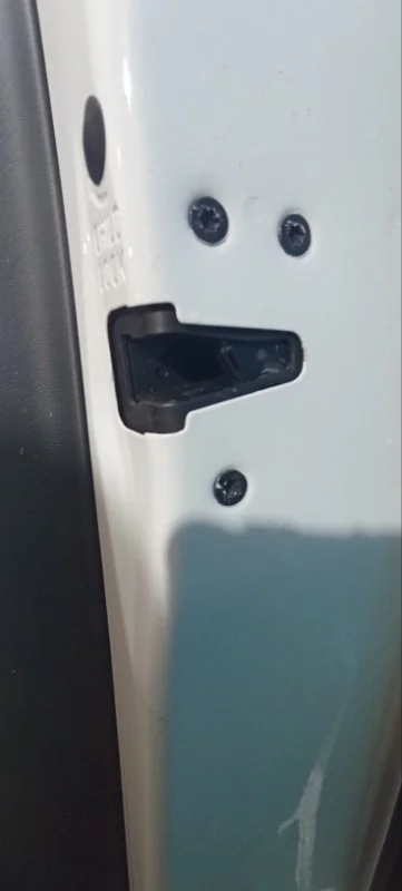 Замок двери задний правый Volvo XC60 2008-2017