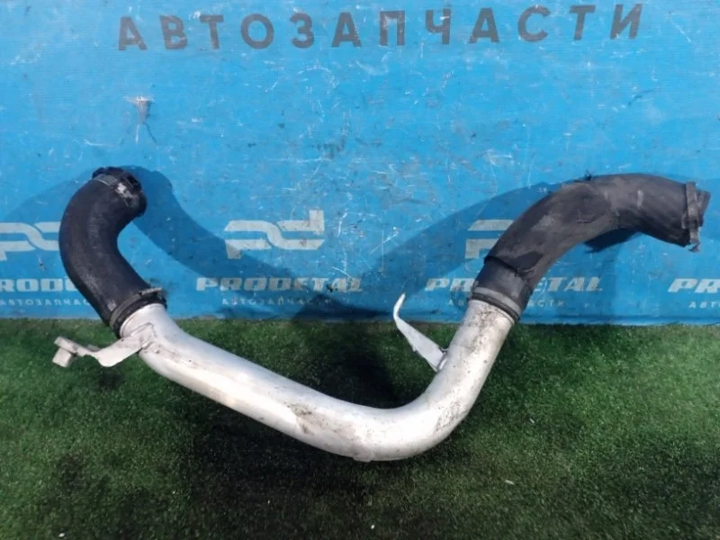 Патрубок интеркулера Volvo XC60 2008-2017