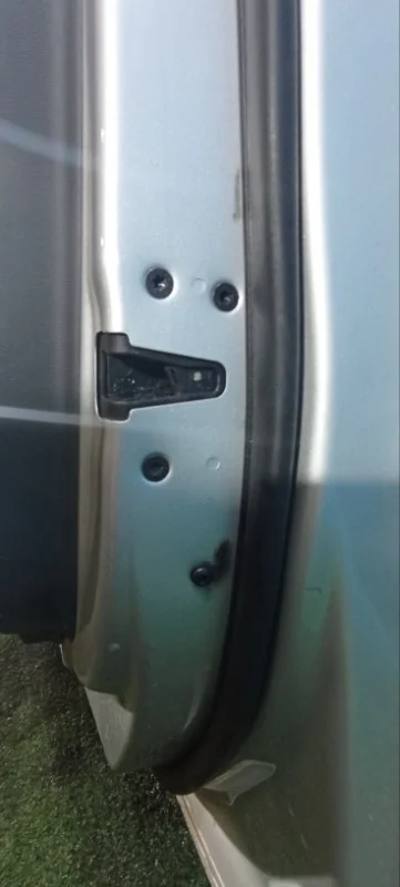 Замок двери передний правый Volvo XC70 2007-2016