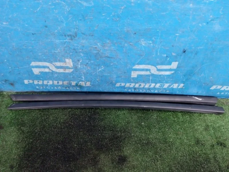 Молдинг лобового стекла Volvo XC70 2007-2016