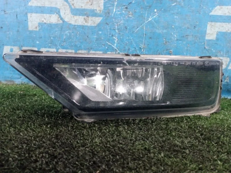 Фара противотуманная левая Volkswagen Tiguan 2016>
