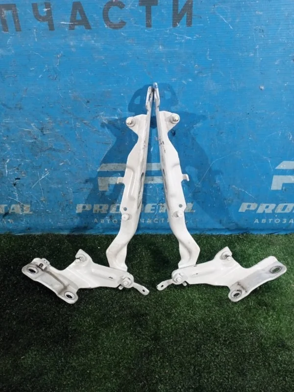 Петля капота левая Volvo XC60 2008-2017