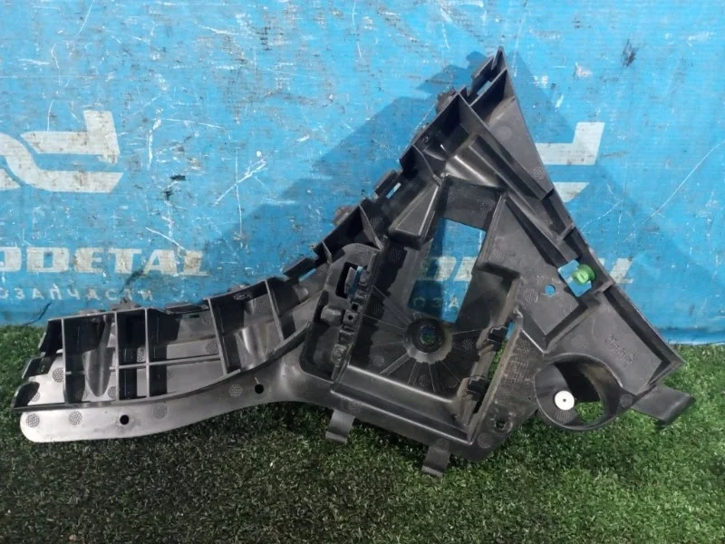 Кронштейн бампера задний правый Volvo XC60