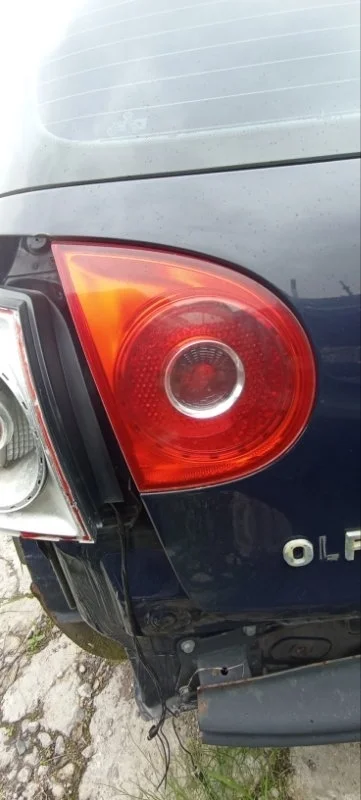 Фонарь внутренний задний левый Volkswagen Golf 5