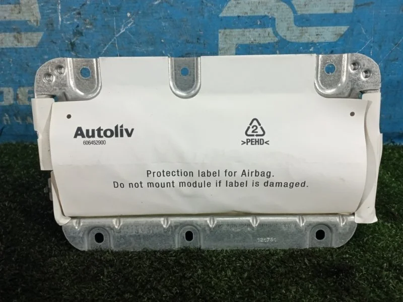 Подушка безопасности пассажира Volvo XC70