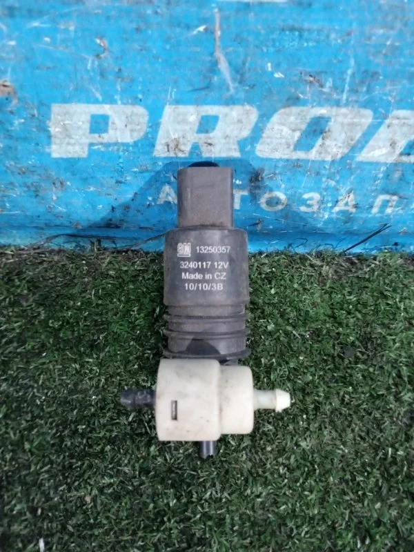 Насос омывателя Opel Astra J 2010-2017