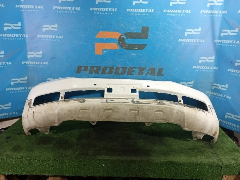 Бампер передний Toyota Land Cruiser 200