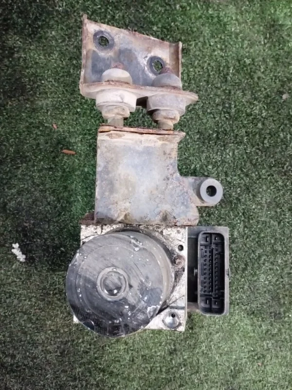 Блок ABS (насос) Skoda Roomster 2006-2015